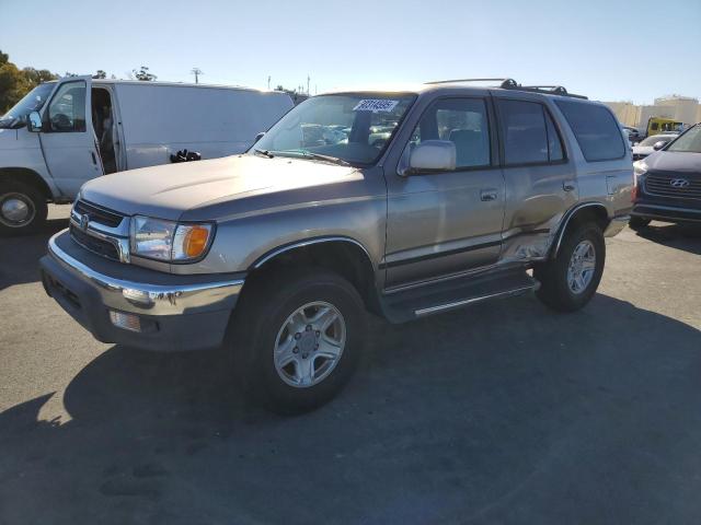 2002 TOYOTA 4RUNNER SR5, 