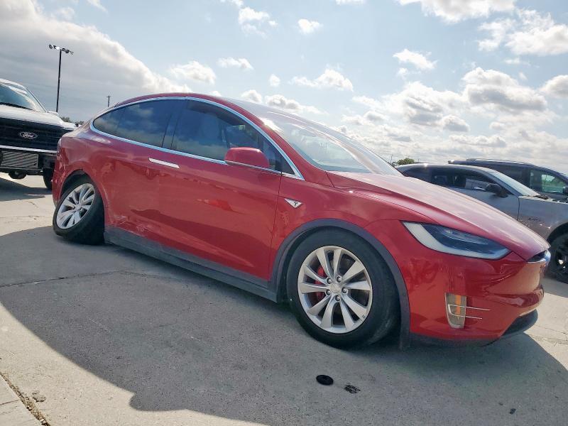 5YJXCBE40GF001352 - 2016 TESLA MODEL X RED photo 4