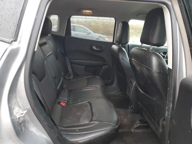 3C4NJDBB6JT185507 - 2018 JEEP COMPASS LATITUDE Szary zdjęcie 11