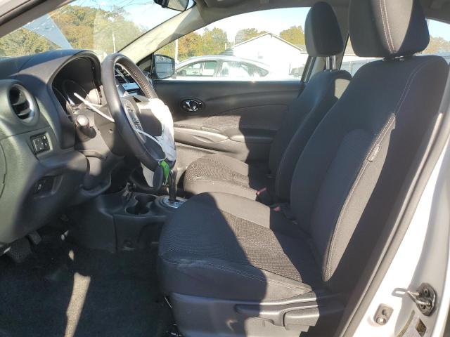 3N1CN7AP0KL828884 - 2019 NISSAN VERSA S 银色 照片 7