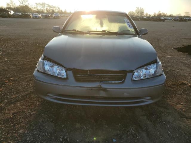 4T1BF28K0YU101855 - 2000 TOYOTA CAMRY LE 银色 照片 5