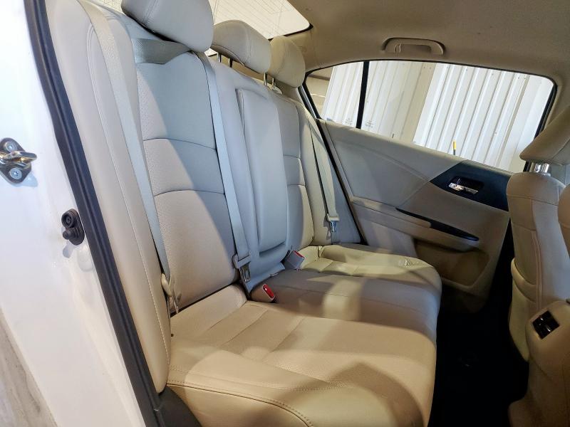 1HGCR3F8XGA019548 - 2016 HONDA ACCORD EXL WHITE photo 10