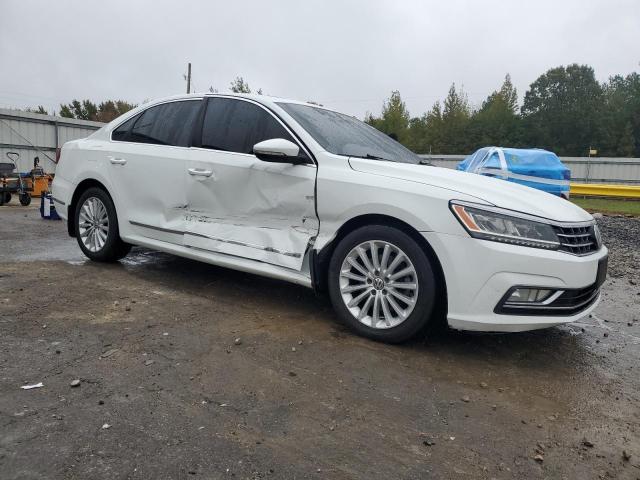 1VWBT7A31HC008732 - 2017 VOLKSWAGEN PASSAT SE 白色 照片 4