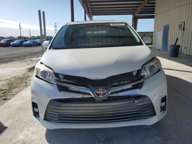 5TDYZ3DC5KS994546 - 2019 TOYOTA SIENNA XLE WHITE photo 5