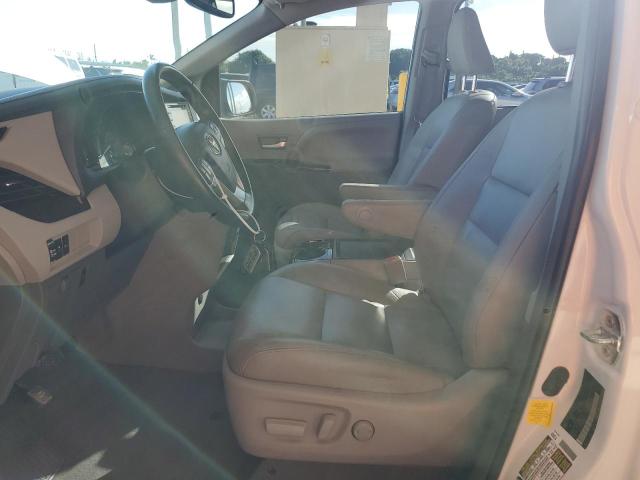 5TDYZ3DC5KS994546 - 2019 TOYOTA SIENNA XLE WHITE photo 7