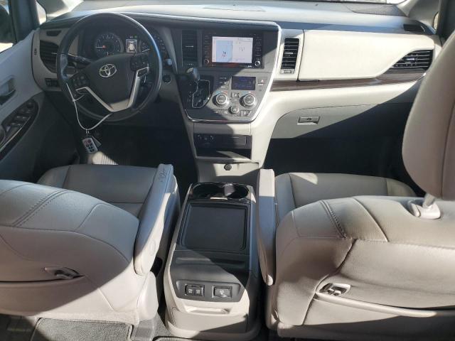 5TDYZ3DC5KS994546 - 2019 TOYOTA SIENNA XLE WHITE photo 8