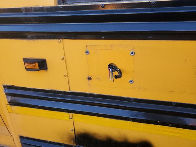 1GB0G2BA5C1181919 - 2012 CHEVROLET EXPRESS G3 YELLOW photo 9