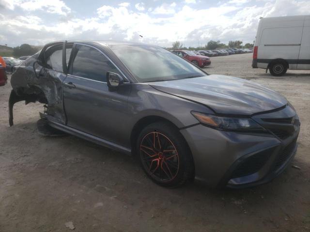 4T1G11AK7PU119969 - 2023 TOYOTA CAMRY SE NIGHT SHADE GRAY photo 4