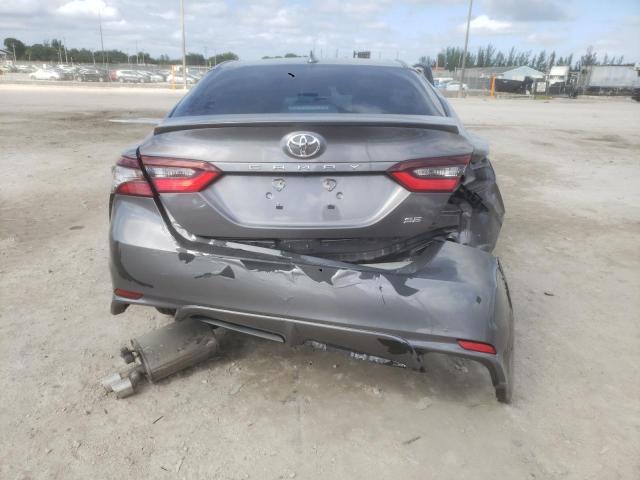 4T1G11AK7PU119969 - 2023 TOYOTA CAMRY SE NIGHT SHADE GRAY photo 6