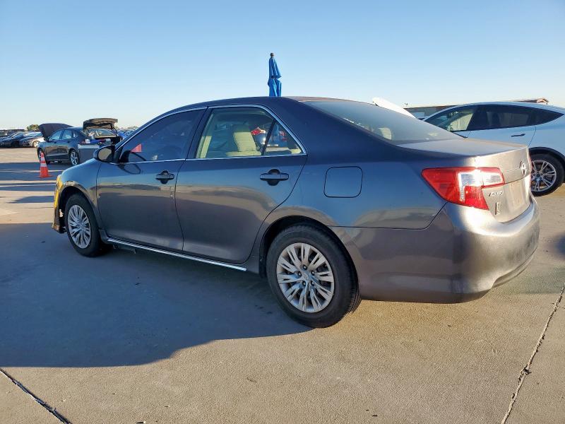 4T1BF1FK4DU249742 - 2013 TOYOTA CAMRY L 灰色 照片 2