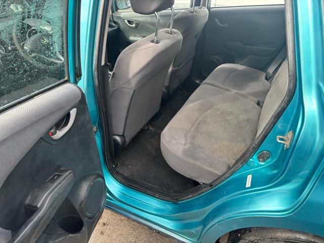 JHMGE8G36DC033876 - 2013 HONDA FIT BLUE photo 6