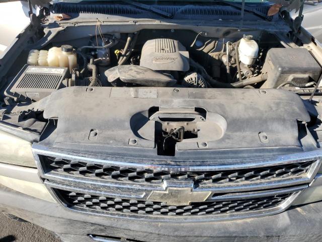 1GCHC24U86E152137 - 2006 CHEVROLET SILVERADO C2500 HEAVY DUTY SILVER photo 11