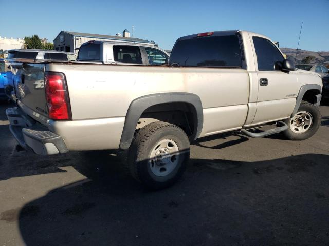 1GCHC24U86E152137 - 2006 CHEVROLET SILVERADO C2500 HEAVY DUTY SILVER photo 3