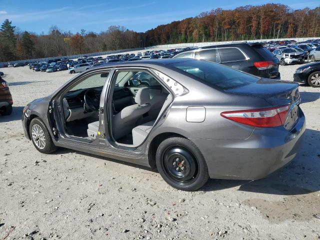 4T1BF1FK2HU366497 - 2017 TOYOTA CAMRY LE GRAY photo 2