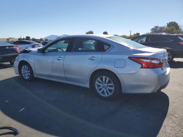 1N4AL3AP3GC201415 - 2016 NISSAN ALTIMA 2.5 SILVER photo 2