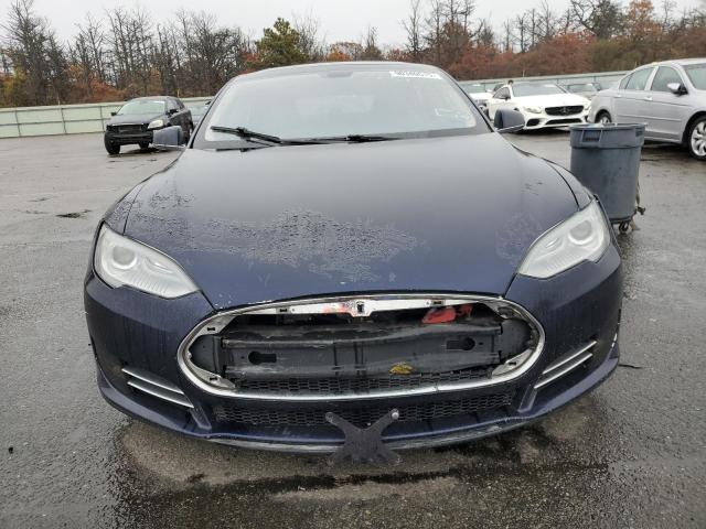 5YJSA1DP7DFP07140 - 2013 TESLA MODEL S Blau Foto 5