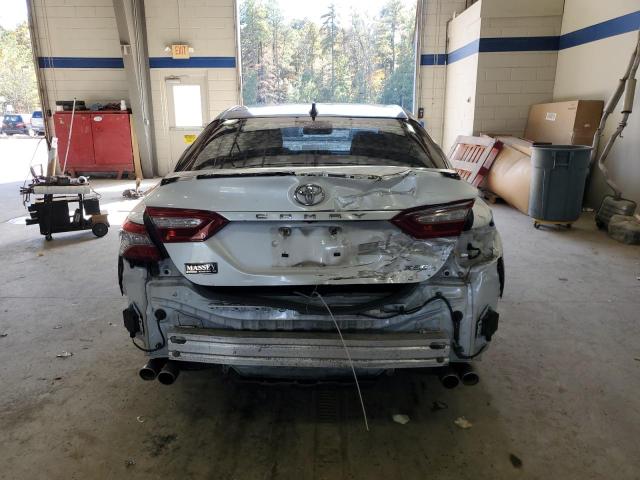 4T1BZ1HK4JU017111 - 2018 TOYOTA CAMRY XSE WHITE photo 6