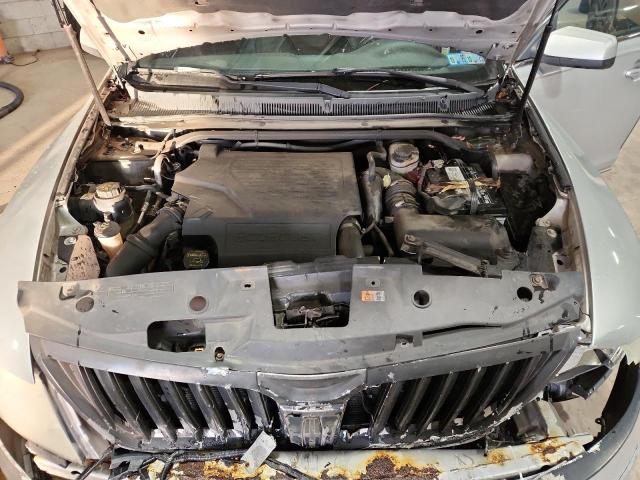 1LNHL9FT3AG604985 - 2010 LINCOLN MKS SILVER photo 11