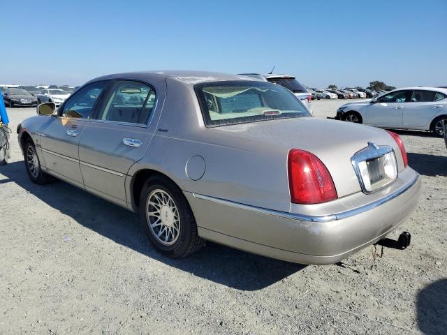 1LNHM82W1YY873305 - 2000 LINCOLN TOWN CAR SIGNATURE ბეჟი ფოტო 2