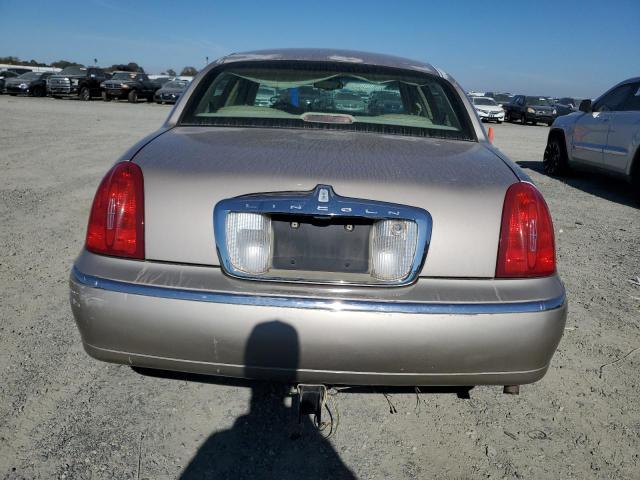 1LNHM82W1YY873305 - 2000 LINCOLN TOWN CAR SIGNATURE ბეჟი ფოტო 6