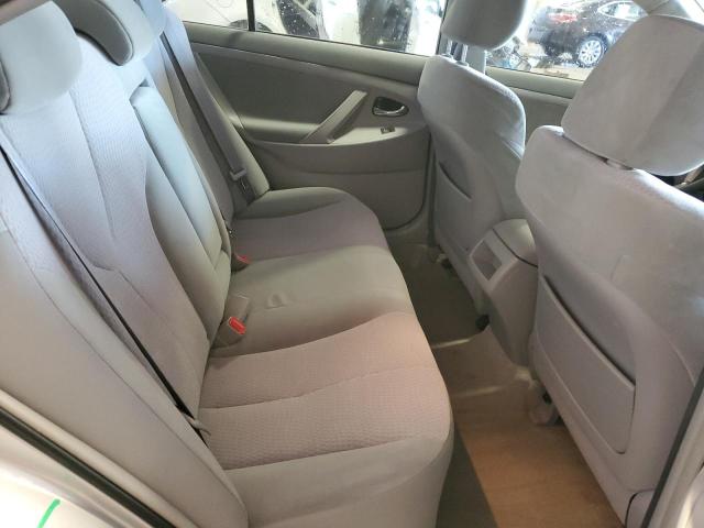 4T1BF3EK4AU013827 - 2010 TOYOTA CAMRY BASE 银色 照片 10