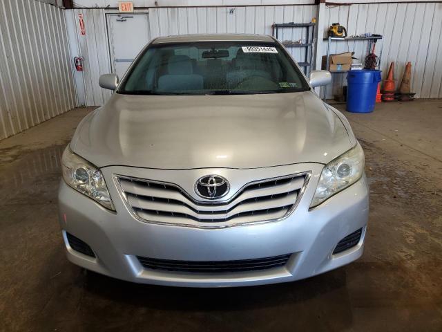 4T1BF3EK4AU013827 - 2010 TOYOTA CAMRY BASE 银色 照片 5