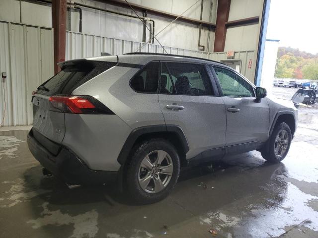 2T3P1RFV3SC536122 - 2025 TOYOTA RAV4 XLE SILVER photo 3