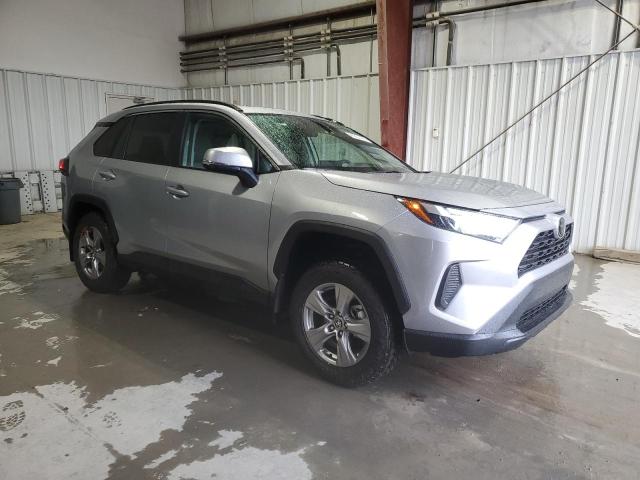 2T3P1RFV3SC536122 - 2025 TOYOTA RAV4 XLE SILVER photo 4