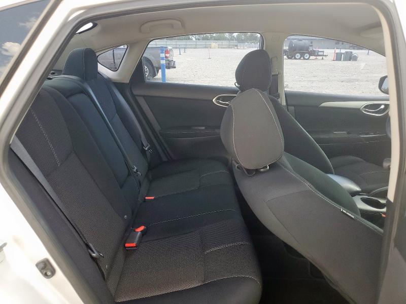 3N1AB7AP8FY246962 - 2015 NISSAN SENTRA S SILVER photo 10