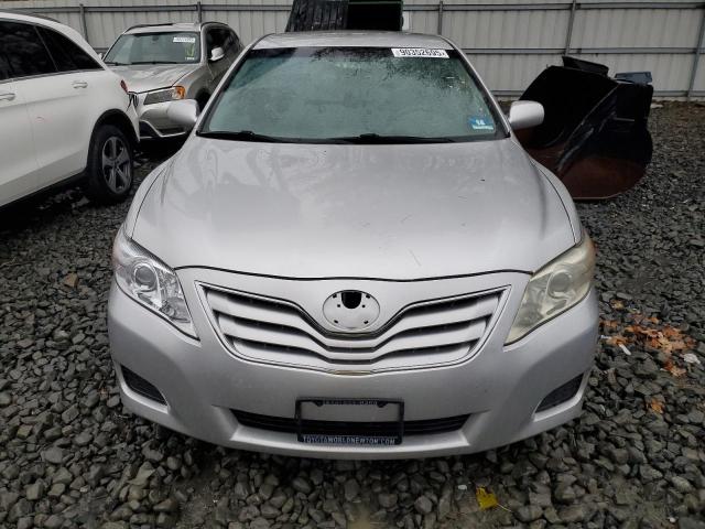 4T1BF3EK6AU510409 - 2010 TOYOTA CAMRY BASE SILVER photo 5