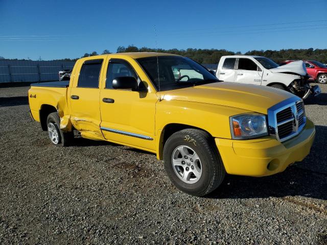 1D7HW48N56S573813 - 2006 DODGE DAKOTA QUAD SLT YELLOW photo 4