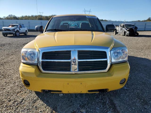 1D7HW48N56S573813 - 2006 DODGE DAKOTA QUAD SLT YELLOW photo 5