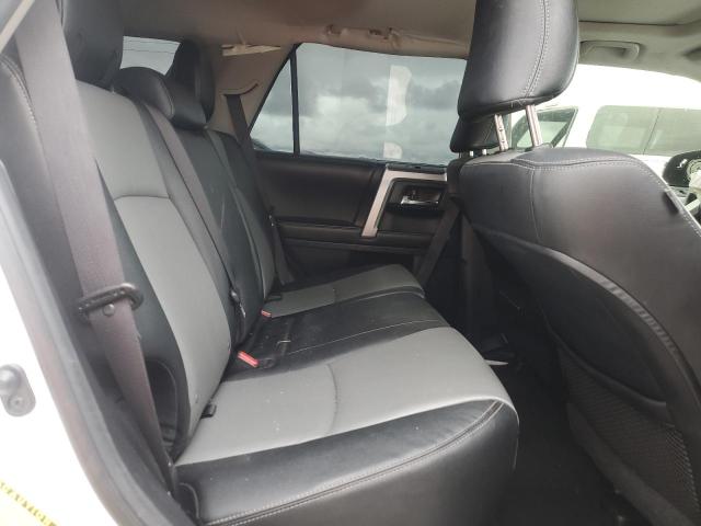 JTEZU5JR8F5090978 - 2015 TOYOTA 4RUNNER SR5 白色 照片 11