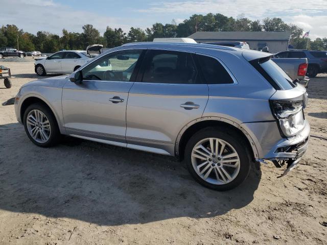 WA1BNAFY8J2023118 - 2018 AUDI Q5 PREMIUM PLUS SILVER photo 2