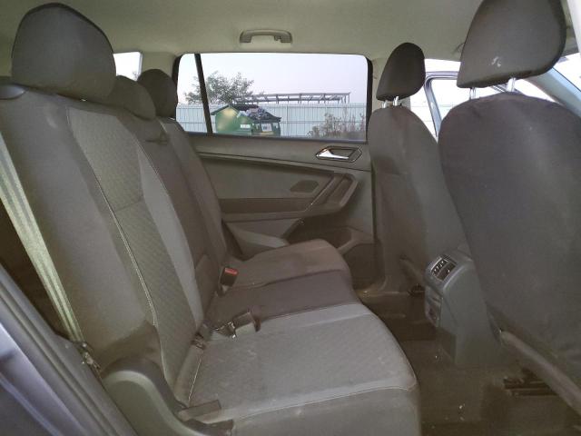 3VV1B7AX3JM121804 - 2018 VOLKSWAGEN TIGUAN S GRAY photo 11