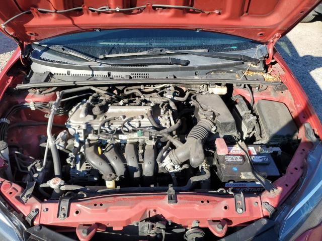 5YFBURHE9JP823616 - 2018 TOYOTA COROLLA L RED photo 11
