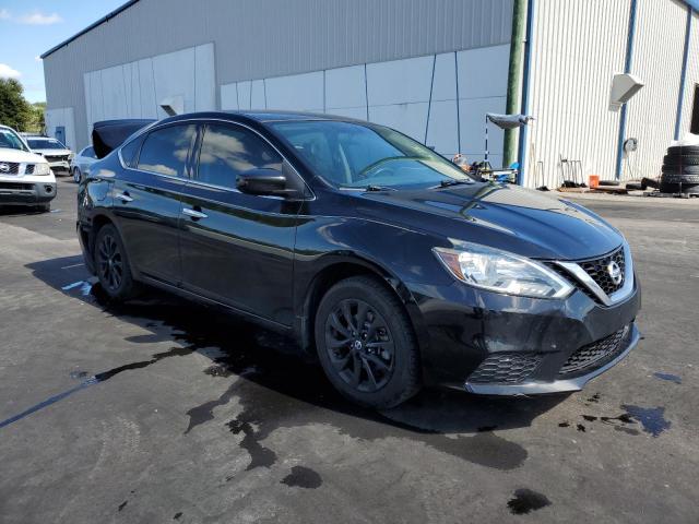 3N1AB7AP0JY264512 - 2018 NISSAN SENTRA S შავი ფოტო 4