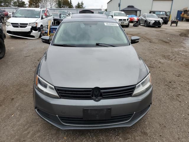 3VWDK7AJ5DM452103 - 2013 VOLKSWAGEN JETTA SE 灰色 照片 5