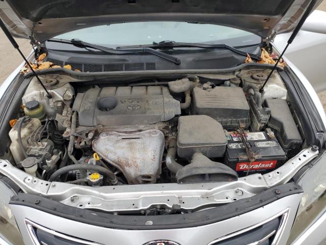 4T1BF3EK4AU570737 - 2010 TOYOTA CAMRY BASE SILVER photo 11