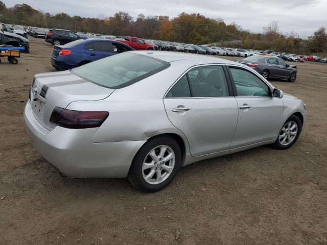 4T1BF3EK4AU570737 - 2010 TOYOTA CAMRY BASE SILVER photo 3
