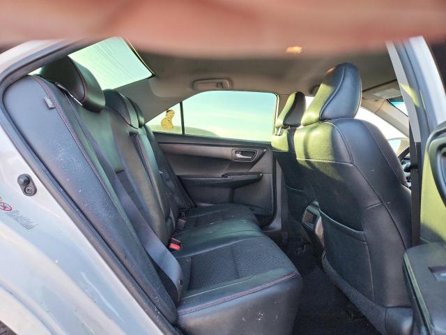 4T1BF1FK5GU225650 - 2016 TOYOTA CAMRY LE WHITE photo 10