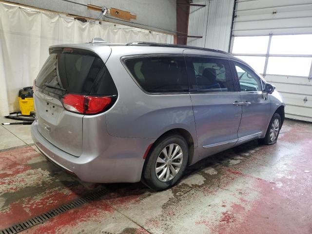 2C4RC1BG0JR194230 - 2018 CHRYSLER PACIFICA TOURING L SILVER photo 3