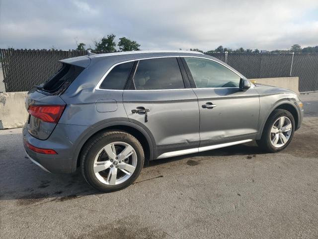 WA1BNAFY0J2109779 - 2018 AUDI Q5 PREMIUM PLUS GRAY photo 3