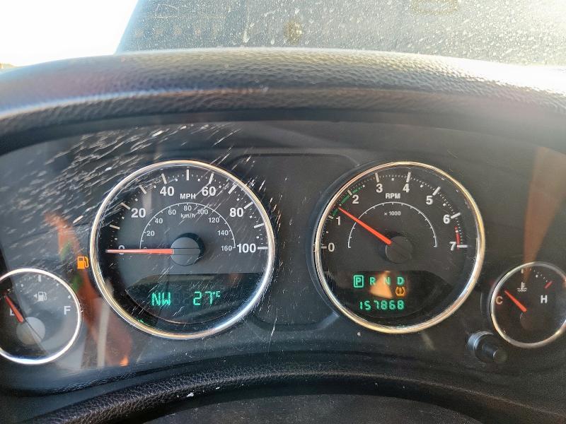 1C4BJWEG4EL147202 - 2014 JEEP WRANGLER U SAHARA BLACK photo 9