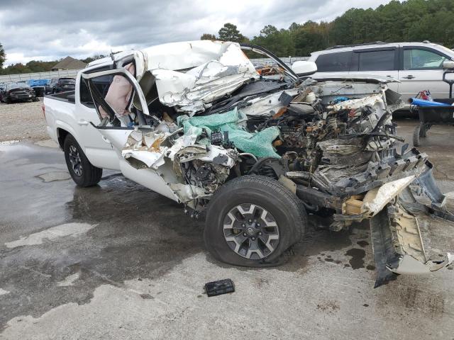 5TFAX5GN2HX098398 - 2017 TOYOTA TACOMA DOUBLE CAB WHITE photo 4