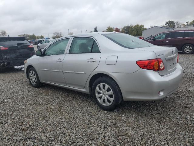 2T1BU4EE8AC223581 - 2010 TOYOTA COROLLA BASE SILVER photo 2