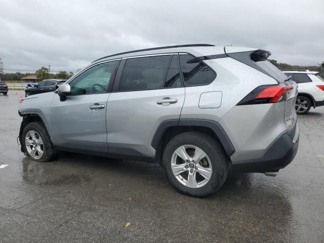 2T3W1RFV7KW054196 - 2019 TOYOTA RAV4 XLE 银色 照片 2