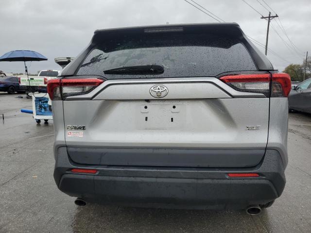 2T3W1RFV7KW054196 - 2019 TOYOTA RAV4 XLE 银色 照片 6