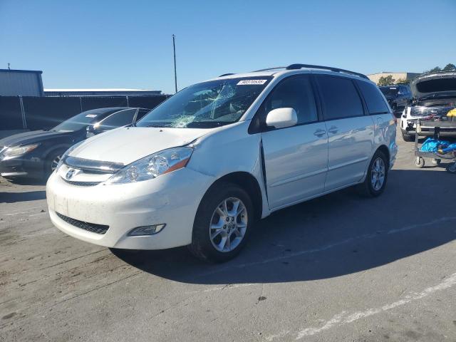 2006 TOYOTA SIENNA XLE, 