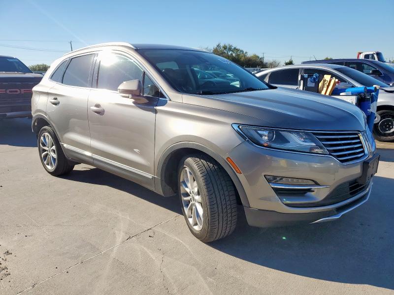 5LMCJ2D99GUJ24035 - 2016 LINCOLN MKC SELECT أسمر صورة 4